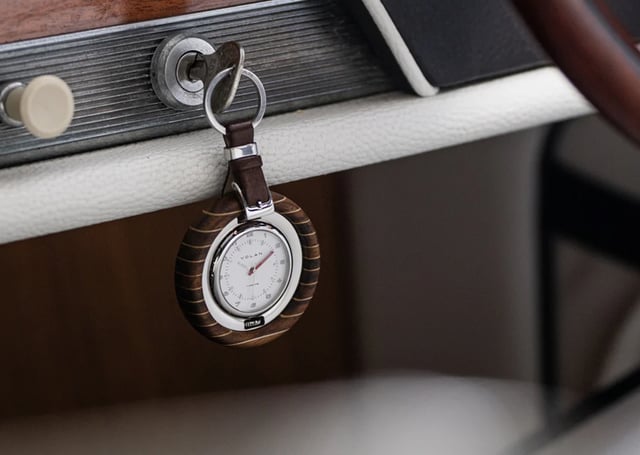 Volan Watches – Type One, automatic watch for the keychain
