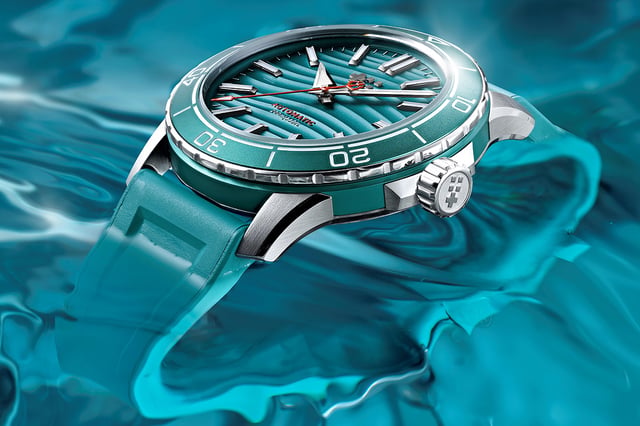 Christopher Ward The Trident 30x30: title