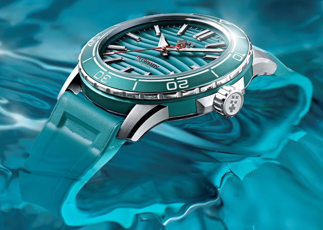 Christopher Ward The Trident 30x30: title