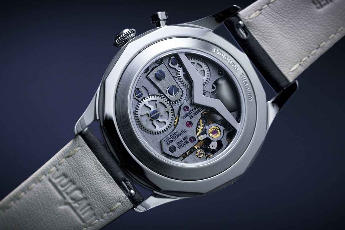 Vulcain Cricket Titanium: Case back