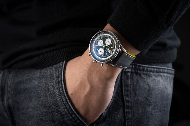  Breitling: Navitimer B01 Chronograph 43 Aston Martin Aramco Formula One™ Team