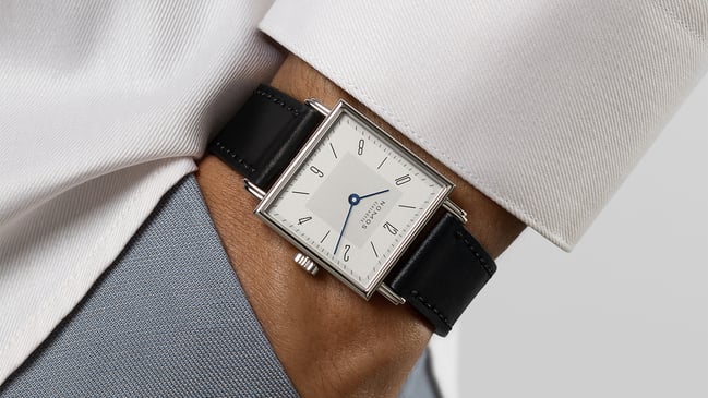 Nomos Tetra 27: title