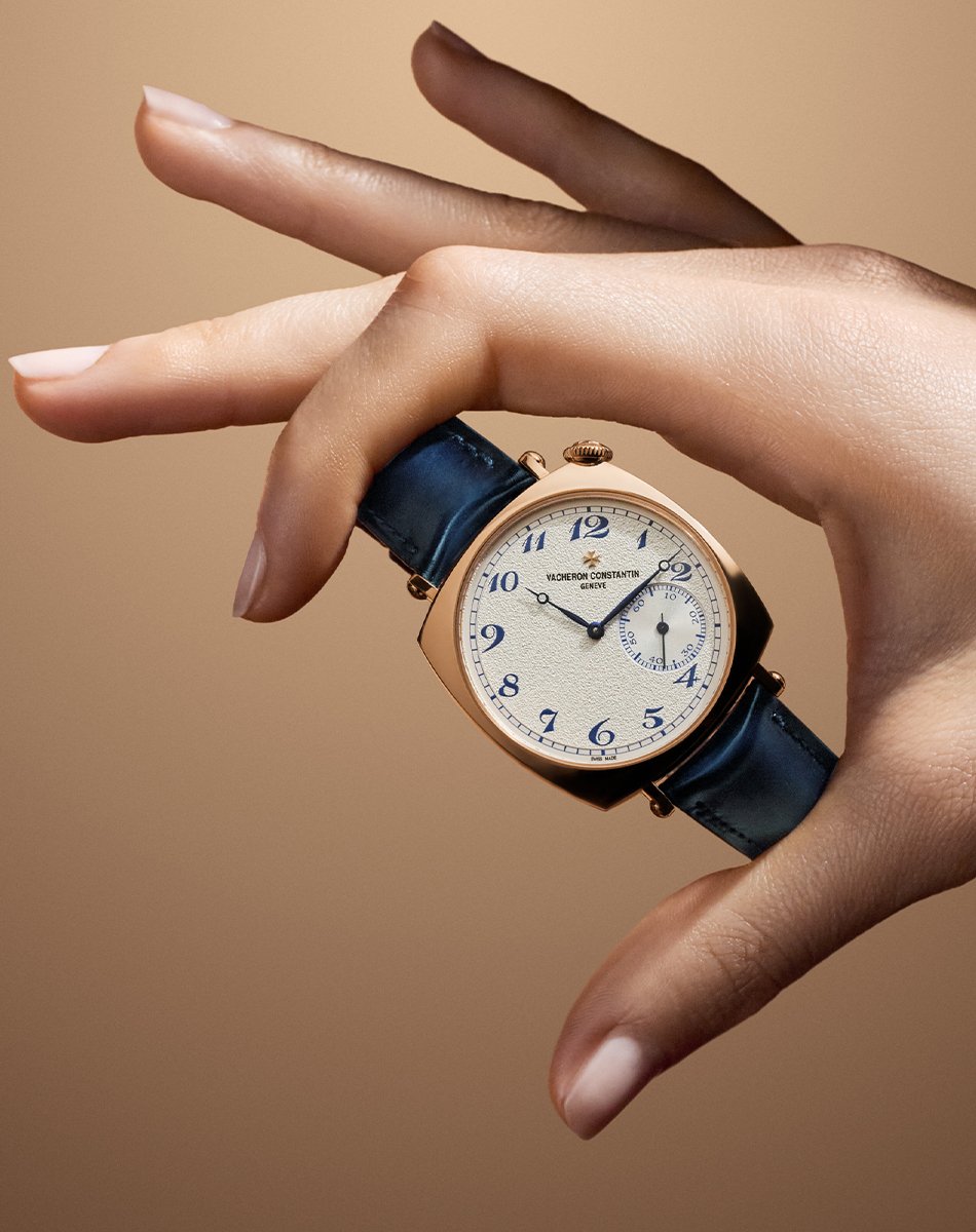 Vacheron Constantin Historiques American 1921, luxury driver's watch in gold with manufacture caliber and leather strap