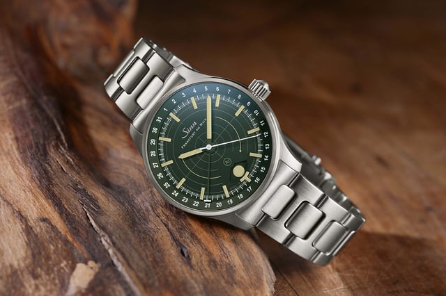Sinn: 308 Hunting Watch, title