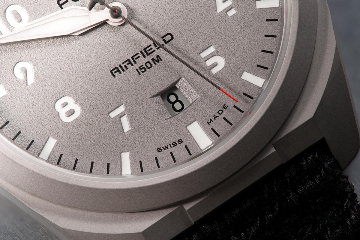 Formex AirField 40mm Automatic Tarmac Grey: dial