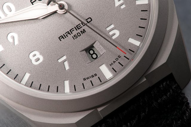 Formex AirField 40mm Automatic Tarmac Grey: dial