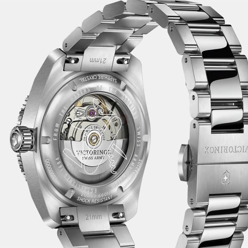 Victorinox Maverick Automatic: case back