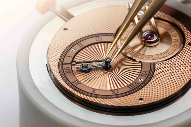 Armin Strom Tribute³ Au750: dial, making of 