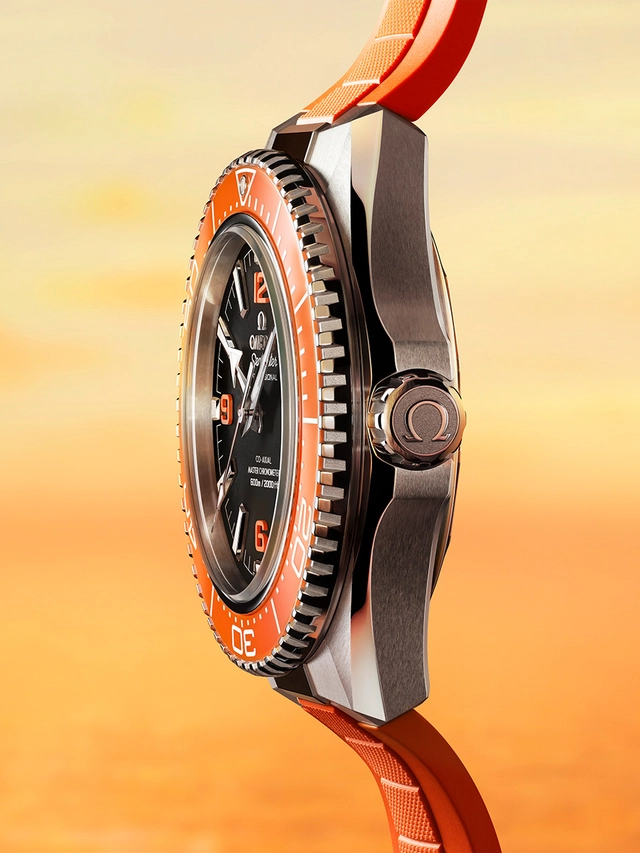 Omega-Planet-Ocean-Fourth-217.32.42.21.01.004_SE_PO_CloseUP_Profil_4_5_RVB.jpg