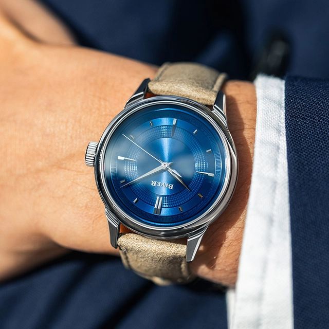 Biver-Automatique-Clous-DeParis-wrist.jpg