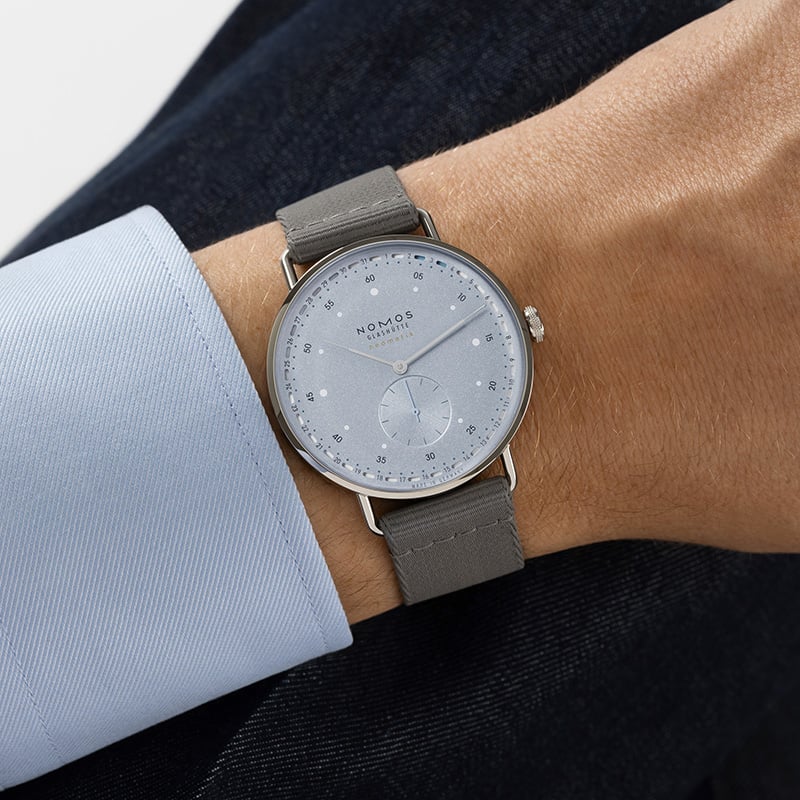 Nomos Metro neomatik 41 Update ice blue: wrist
