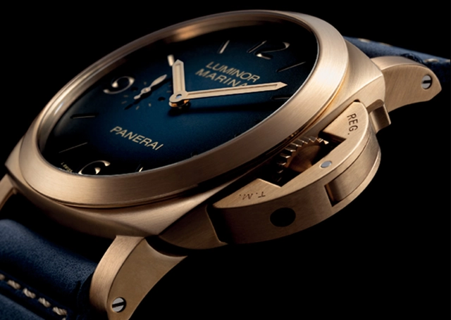 Panerai-Luminor-Marina-Bronzo-PAM01678-side.jpg