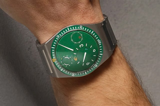 Ressence Type 7 Cactus: wrist, title
