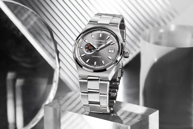 Eberhard-Co-Contodat-Dreizeiger-41156.04_ambiance.jpg