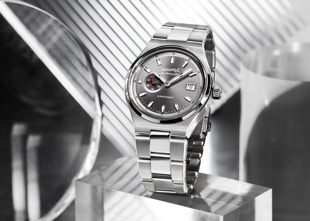 Eberhard-Co-Contodat-Dreizeiger-41156.04_ambiance.jpg