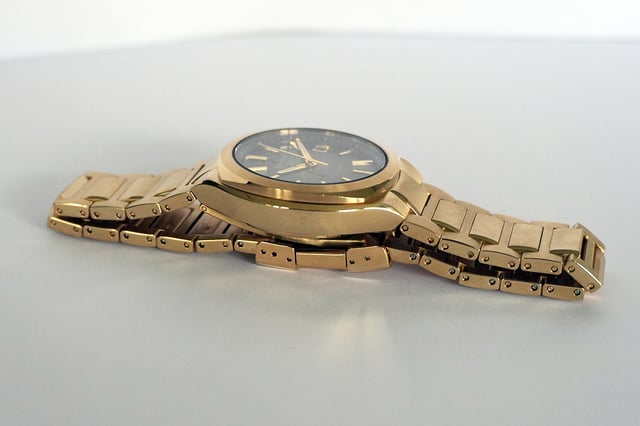 Casio Edifice EFK-200DG-5A, gold-tone, profile