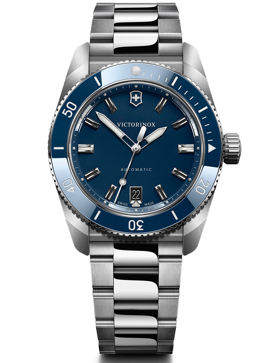 Victorinox Maverick Automatic: Front