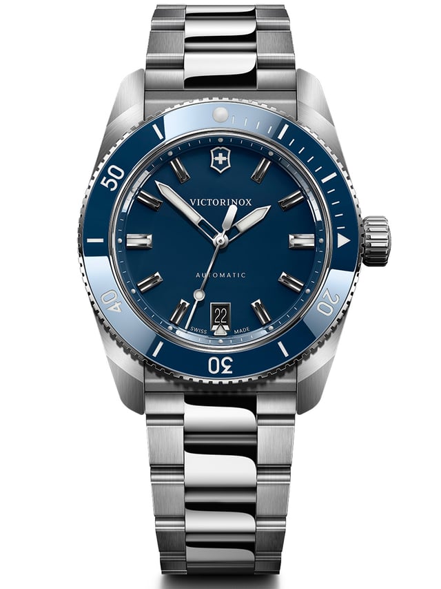 Victorinox Maverick Automatic: Front