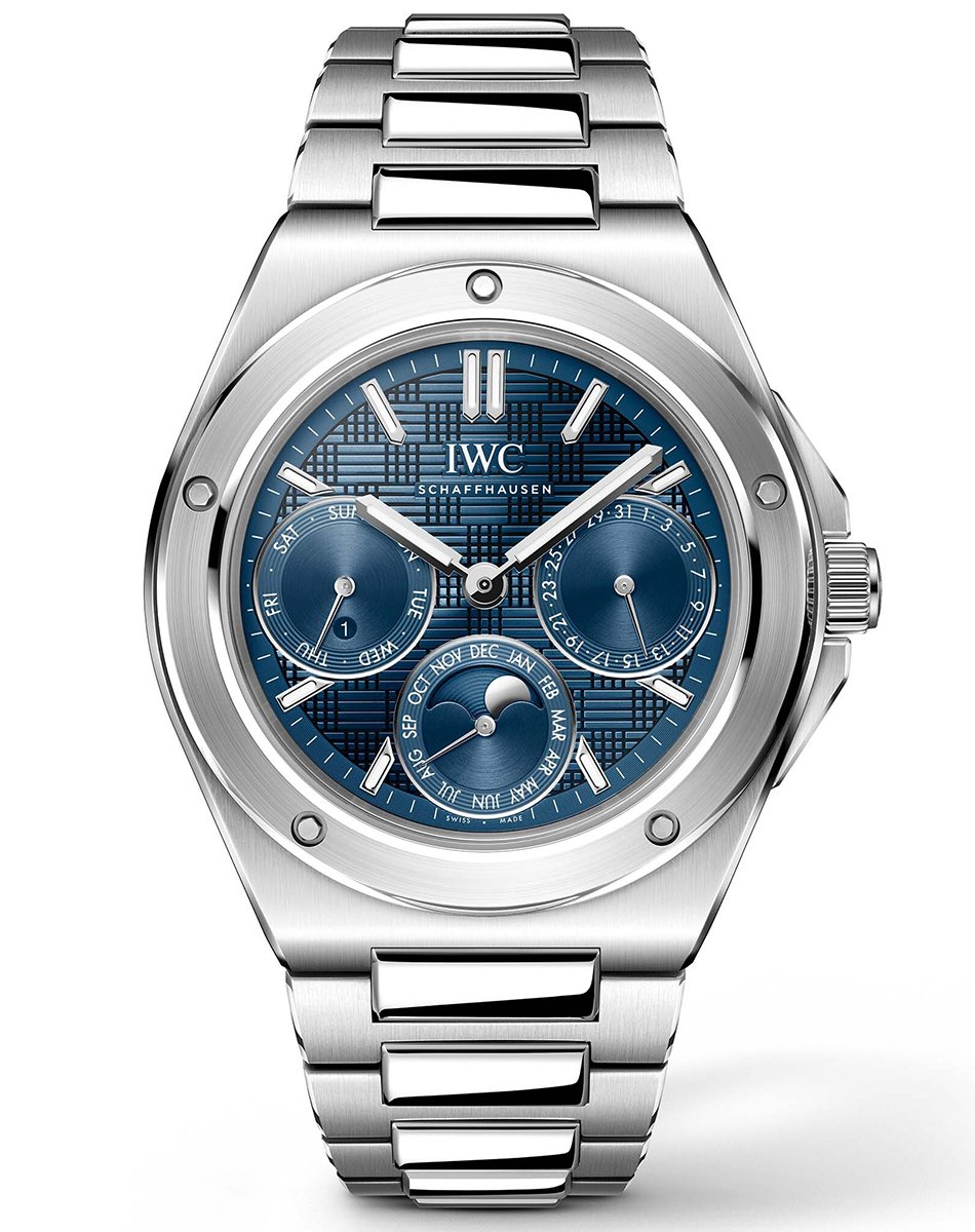 IWC Ingenieur, stainless steel watch with integrated bracelet and automatic caliber