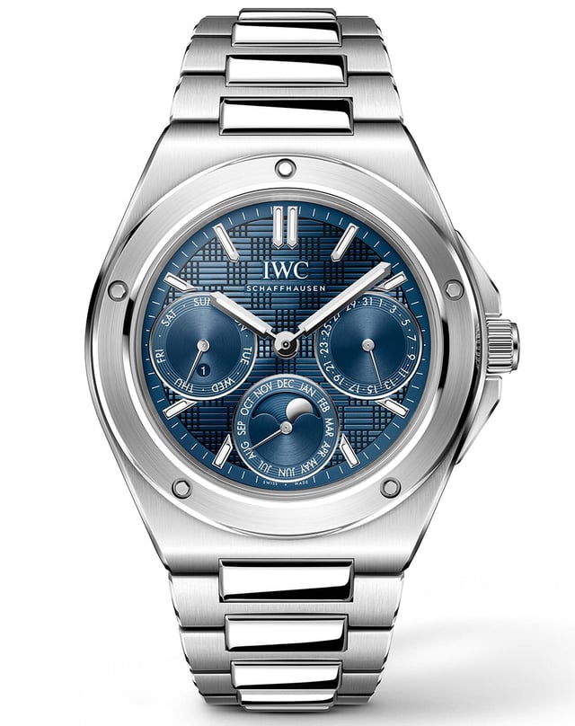 IWC Ingenieur, stainless steel watch with integrated bracelet and automatic caliber