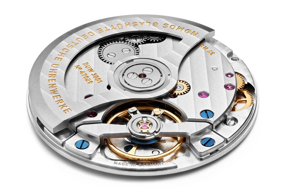 Nomos Glashuette Ahoi neomatik sky und sand: movement DUW 3001