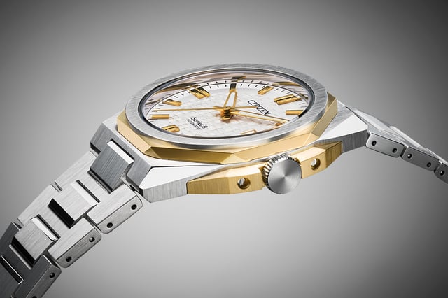 Citizen: Series 8, ref. NB6084-50A, side