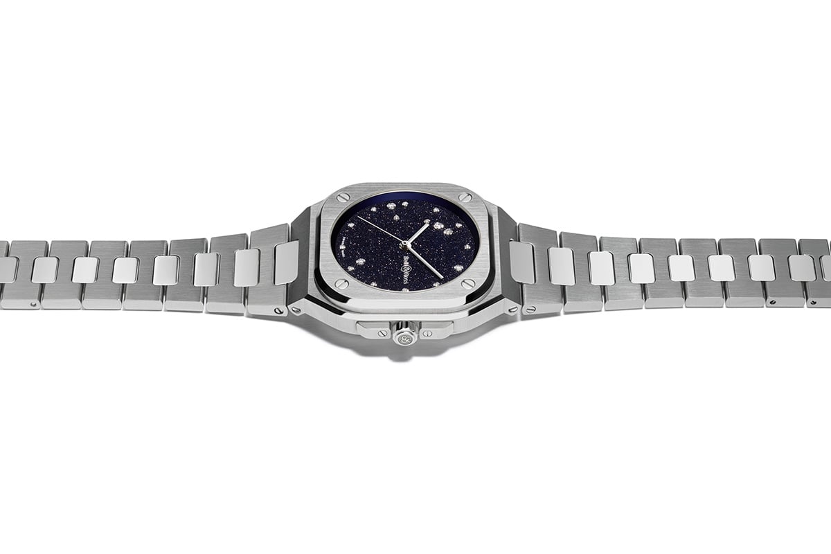 Bell & Ross: BR-05 36 MM Blue Diamond Eagle, side