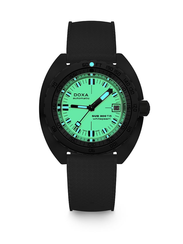 Doxa SUB 300 Ti5 Whitepearl: lumen
