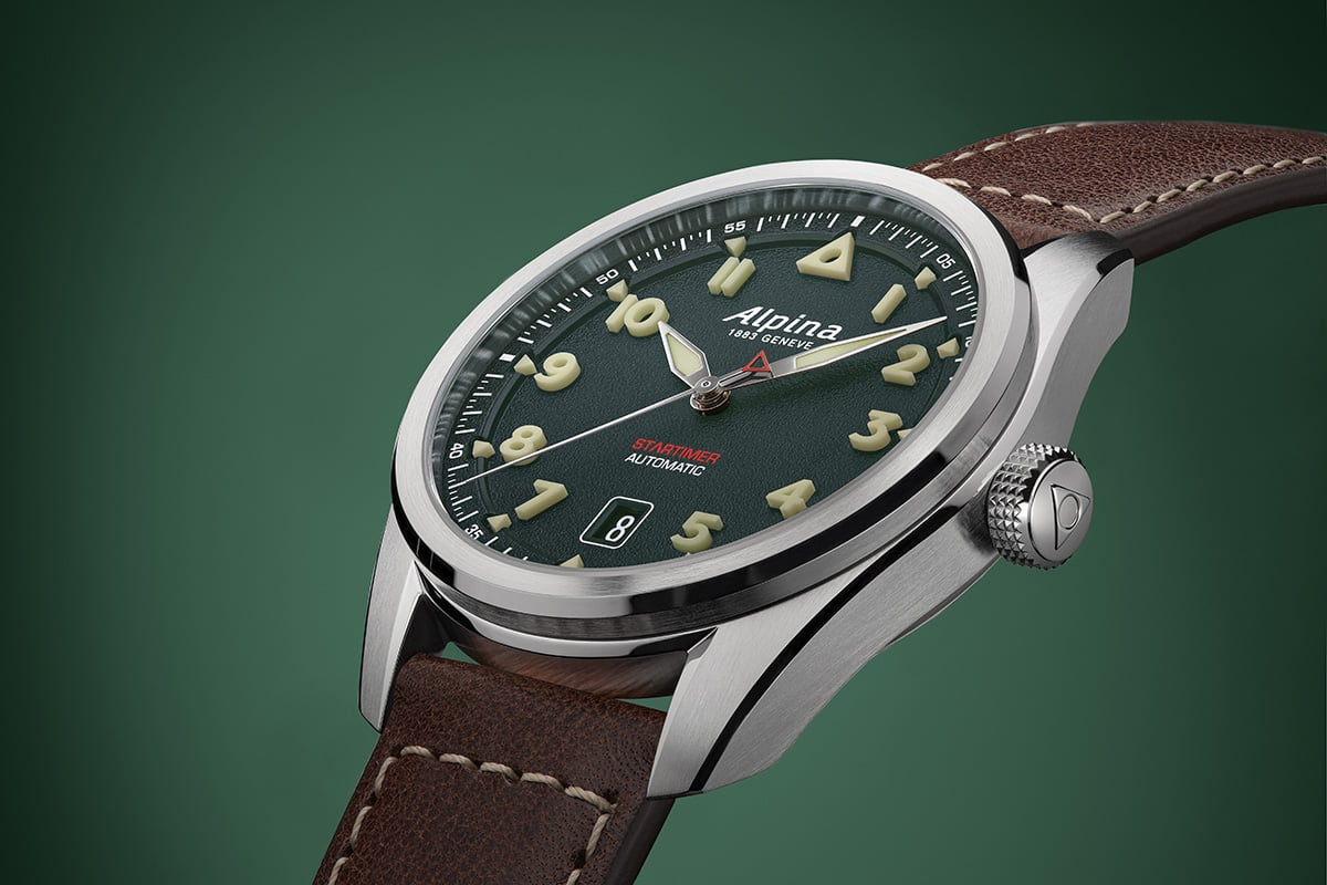 Alpina Startimer Pilot Automatic, ref. AL-525KW4S36, side and dial