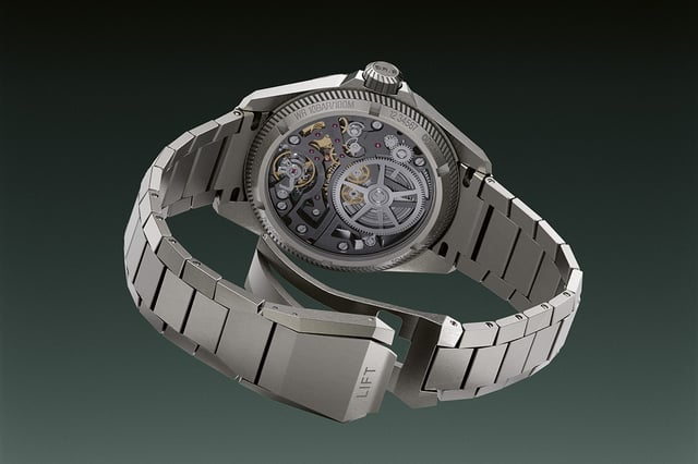 Oris ProPilot X Gonzo Edition: caseback