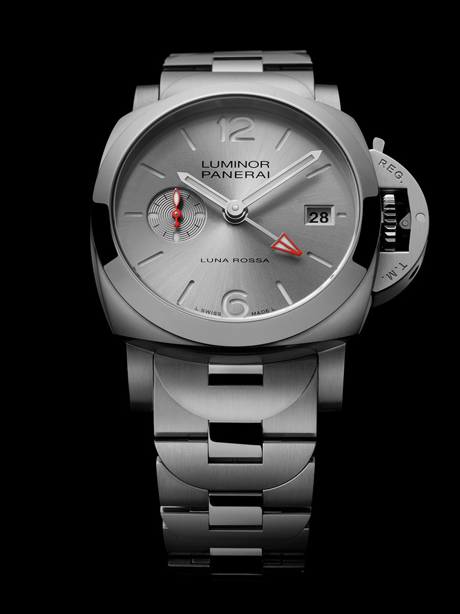Panerai Luminor Luna Rosso GMT: Front