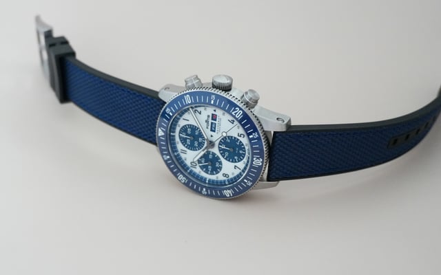 Fortis Novonaut N-42 Halo, blue version watch