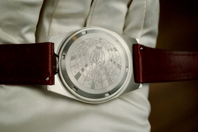 Vario Futurist caseback