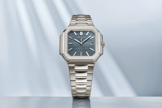 Patek Philippe: Cubitus Ref. 7128-1G-001 in white gold
