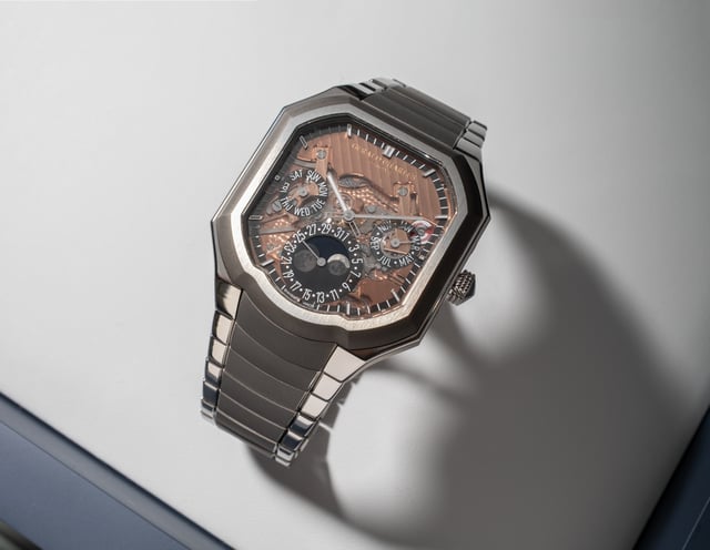 Gerald-Charles-Masterlink-Perpetual-Calendar-Sapphire-Dial-1.jpg