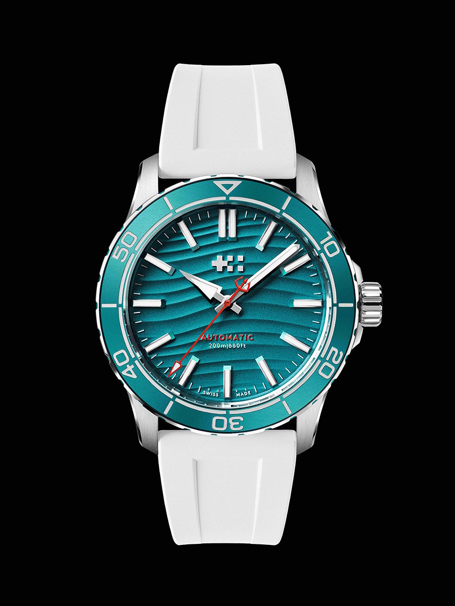 Christopher Ward The Trident 30x30: front, white rubber strap