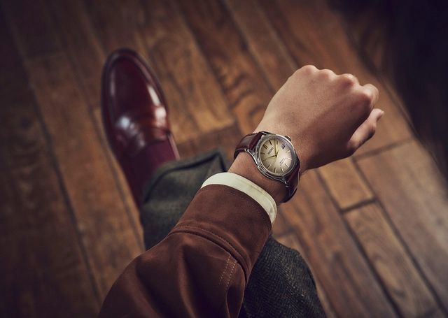 Seiko-Presage-Classic-Series-Upcycled-Leather-Strap-Limited-Edition-SPB529-Wrist 
