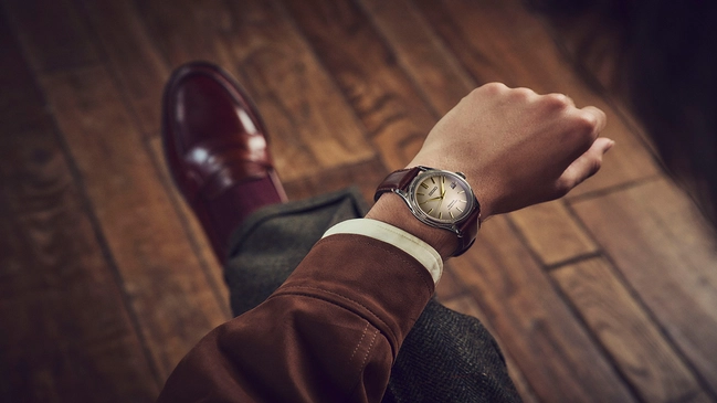 Seiko-Presage-Classic-Series-Upcycled-Leather-Strap-Limited-Edition-SPB529-Wrist 