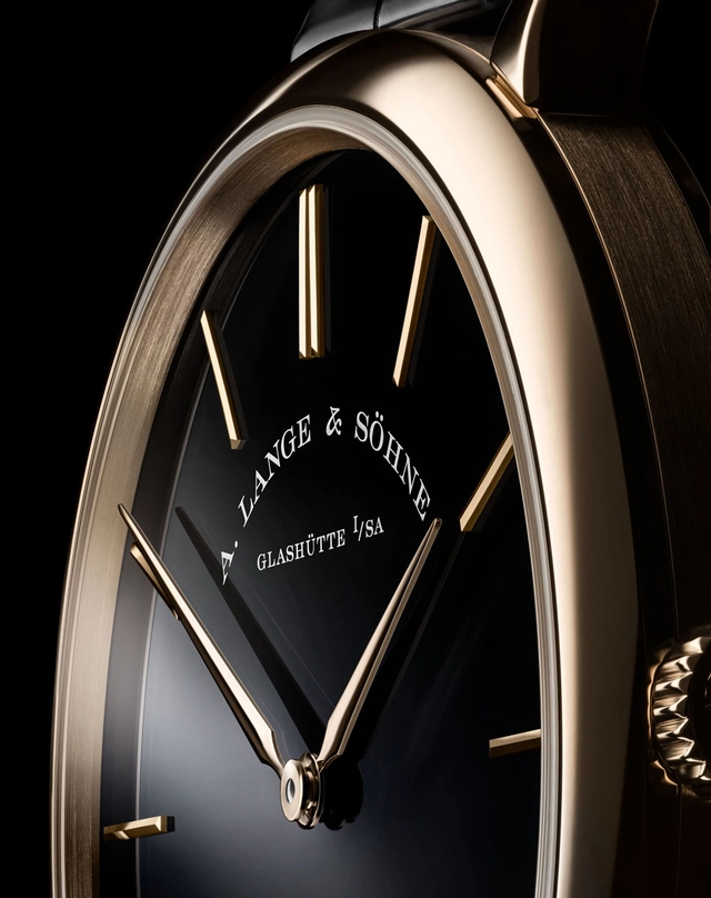 A-Lange-und-Soehne-Saxonia-Thin-Honiggold-Detail.jpg