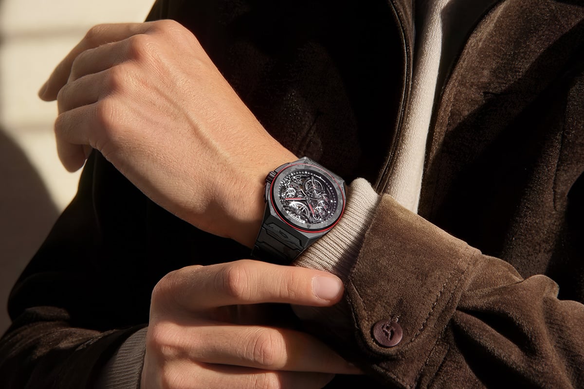 Bianchet UltraFino Rotondo, Carbon, Wristshot